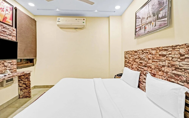 OYO 45940 Grand Imperial