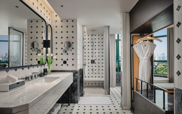 Hotel Indigo Shenzhen Overseas Chinese Town by IHG
