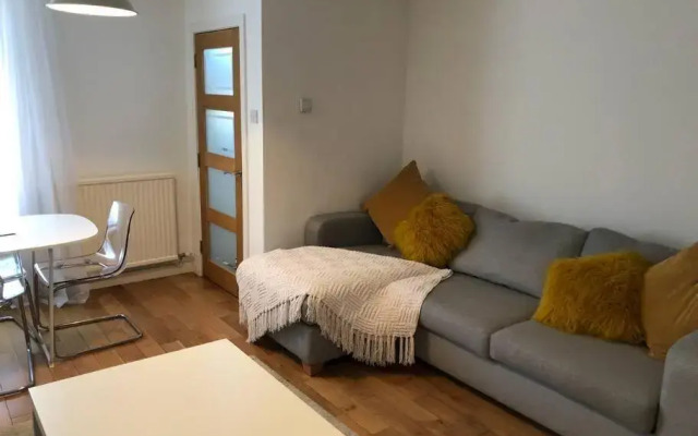 75b Broughty Ferry