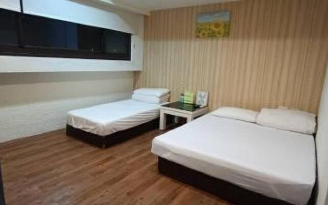 Easy Stay Ximen Hostel