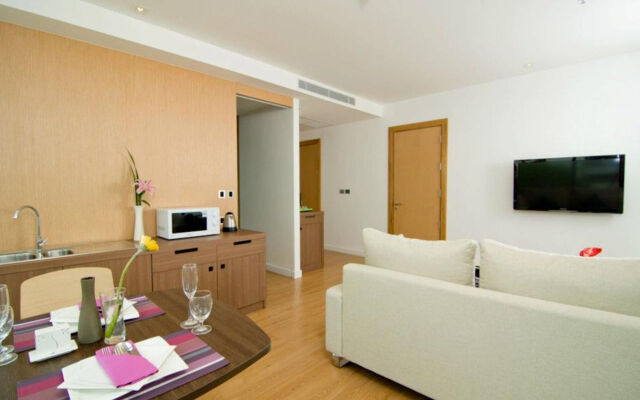 Seven Zea Chic Hotel
