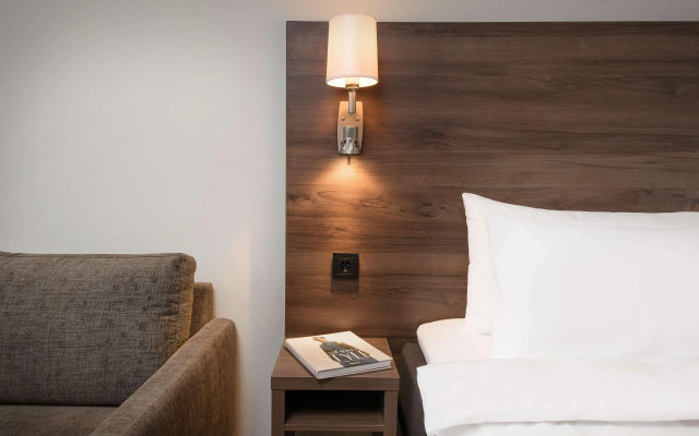 Park Inn by Radisson Oslo Airport Hotel West