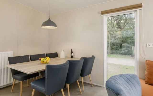 Kijkduin Chalet Near Beach
