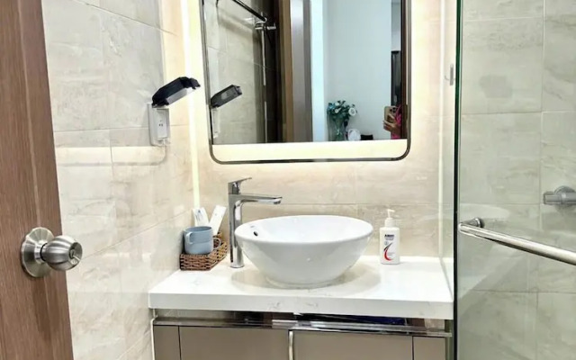 The Emerald Suites at Landmark 81