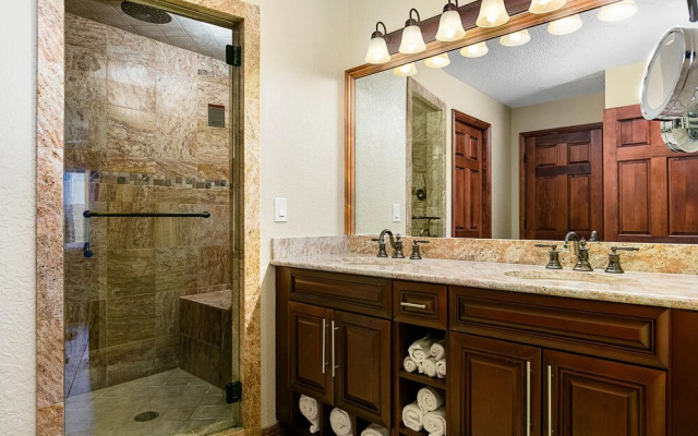 White Pines 1BD at Westgate