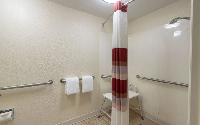 Red Roof Inn PLUS+ Statesville