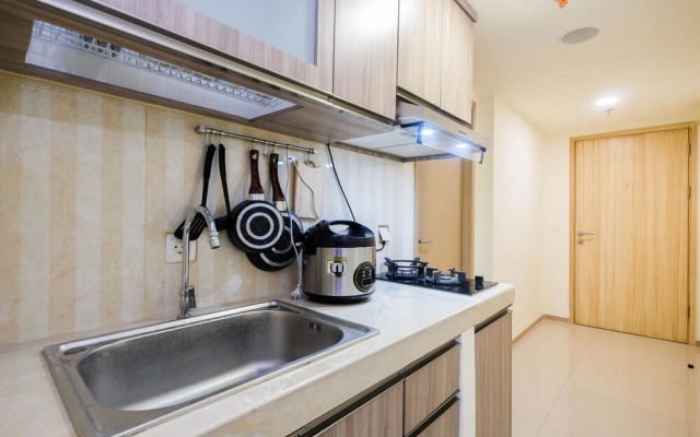 Well Furnished 2Br At Meikarta Apartment