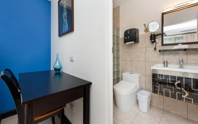 Hotel del Paseo - Hostel
