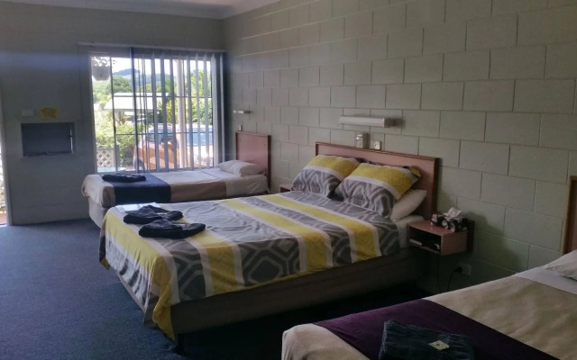 Yungaburra Park Motel