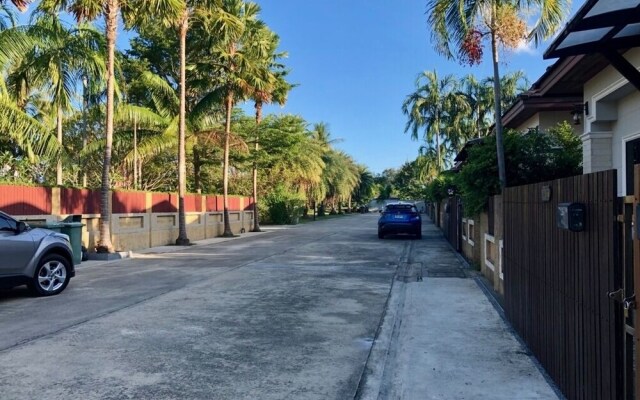 Chalong Harbour Estate 3-bedroom Pool Villa