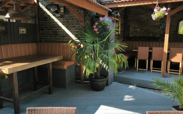 OYO The Kilburn Arms