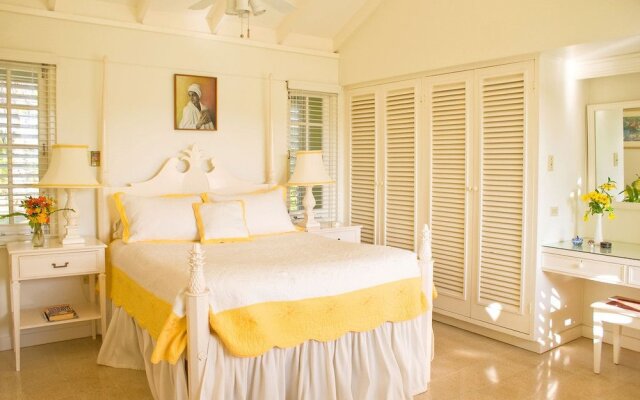 Seagrapes 5br by Jamaican Treasures