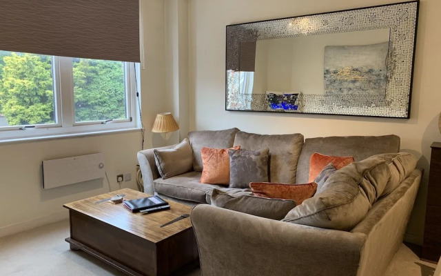 The Courtyard, Windsor, 2 Beds