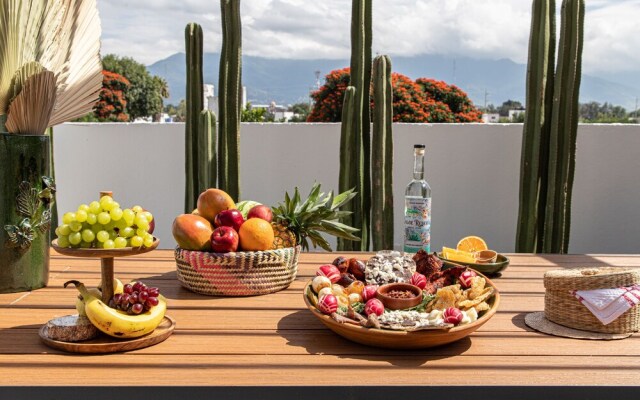 Rooftop Hot Tub 3 levels 5br in Villa