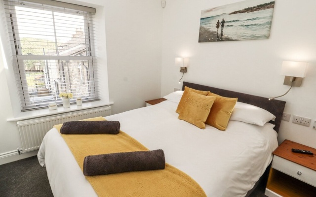 Lakes View Apartment 2