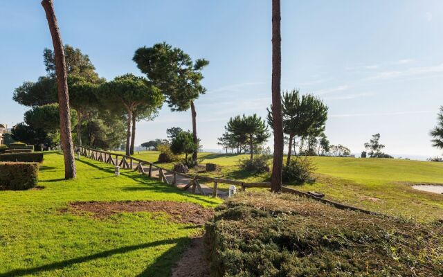 Sun-kissed Holiday Home in Islantilla With Swimming Pool