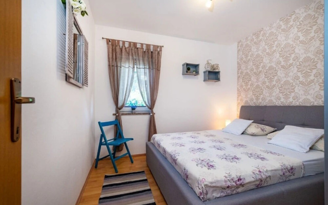 San - Comfortable and Great Location - A1