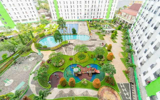 OYO 498 Green Lake View Ciputat