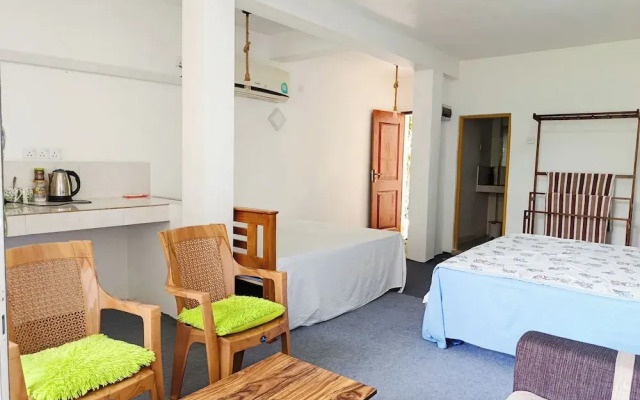 Ella Delightful Surround