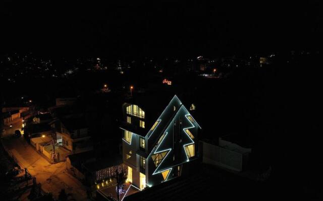 Redpine Condotel