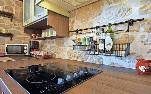 Rustic Villa in Dracevac With Outdoor Pool