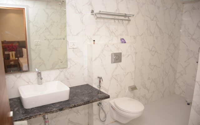 Hotel Golden Oasis Delhi