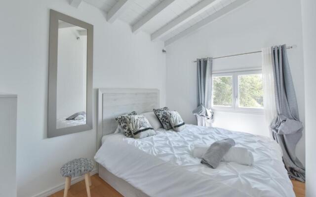 THE WHITE HOUSE BEAUSOLEIL- Monaco Border