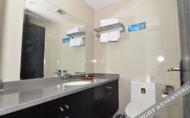 Yunshang Manju Hotel (Ningbo Tianyi Square Yintai)