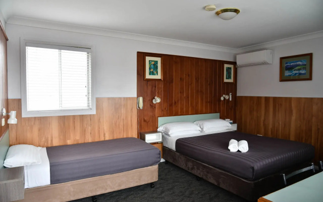 Hobart Tower Motel