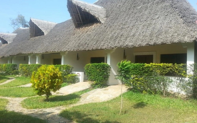 Maweni Beach Cottages