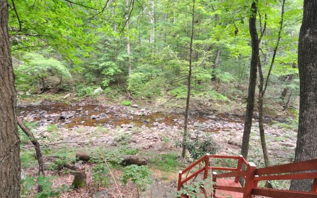 Rosies Creekside Retreat - 3 BR Escape!