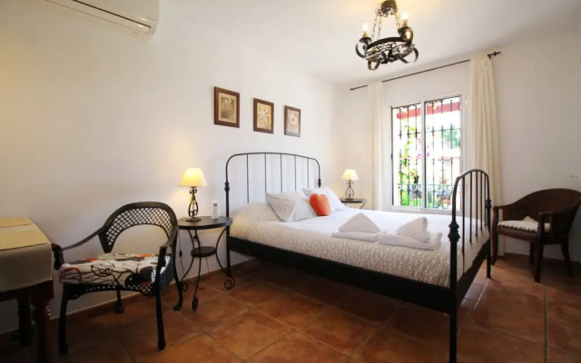 1097 Villa Jomada