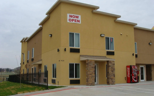West Worth Inn and Suites