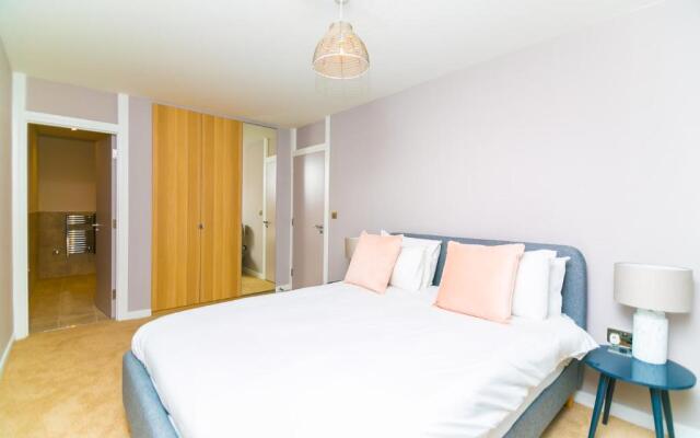 Primestay 91 Baker Street Apartments