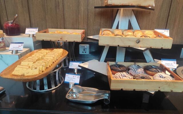 Fortune Select SG Highway, Ahmedabad - Member ITC Hotels' Group