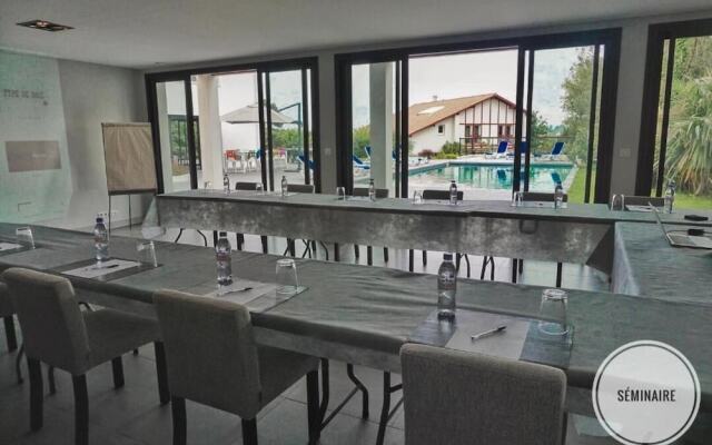 Villa Cenitz Lafitenia Resort