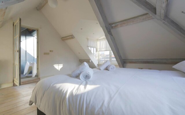 Saint Pauls Suite 17