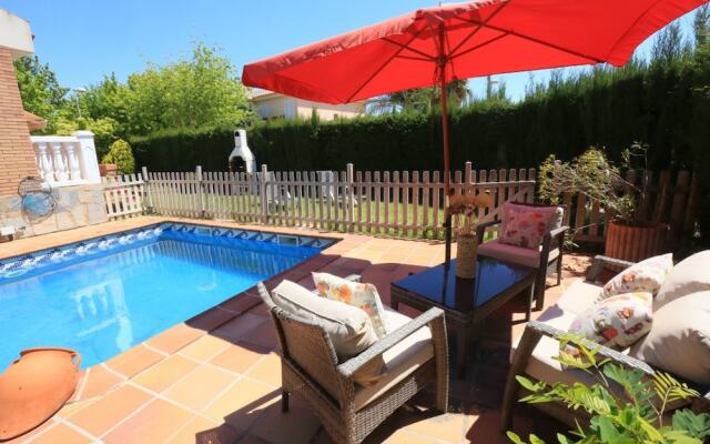 Villa Acogedora Para 8 Personas en Cambrils