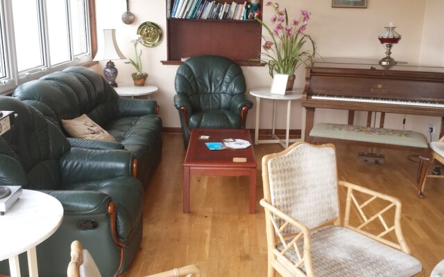 The 1645 Inn