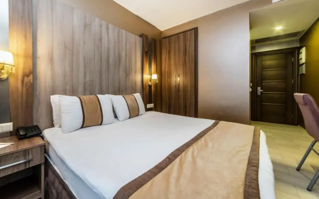 Royal Capital Hotel