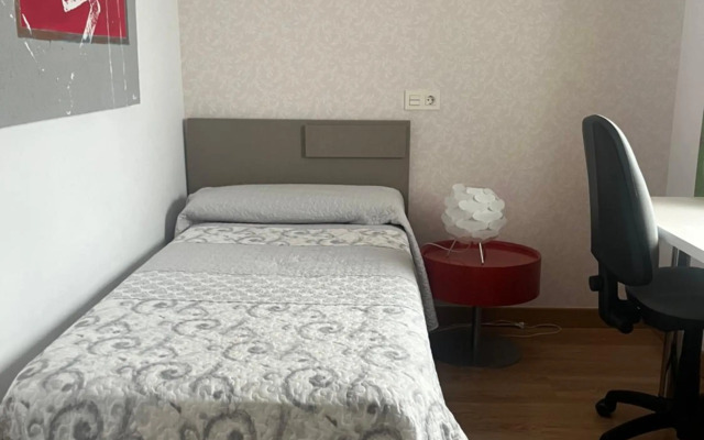 Bonito apartamento en Granada (zona palacio congresos y metro)