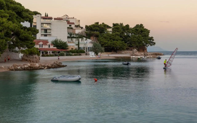 Beach house Medići