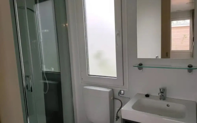 Nice Chalet With Airco Near Efteling
