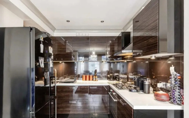 Beautiful 2bed Apt W/garden in Kensington
