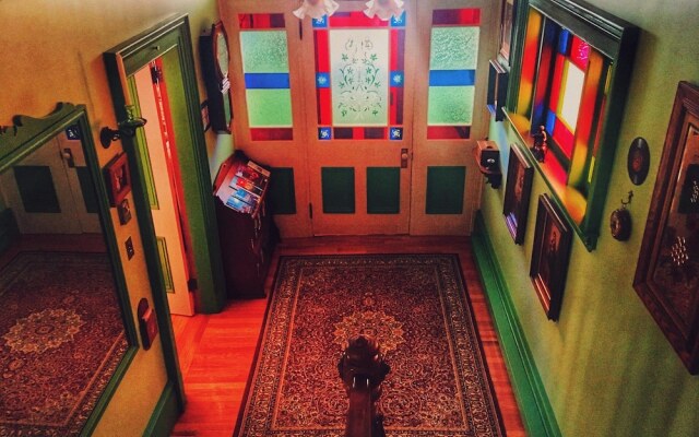 Gower Manor Historical Bed & Breakfast