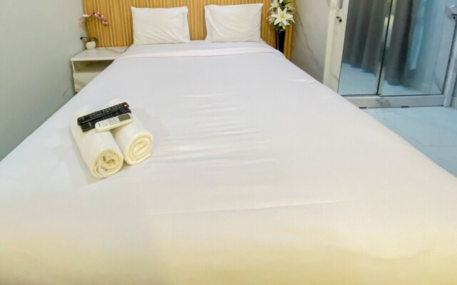 Nice And Cozy Studio At Amartha View Apartment