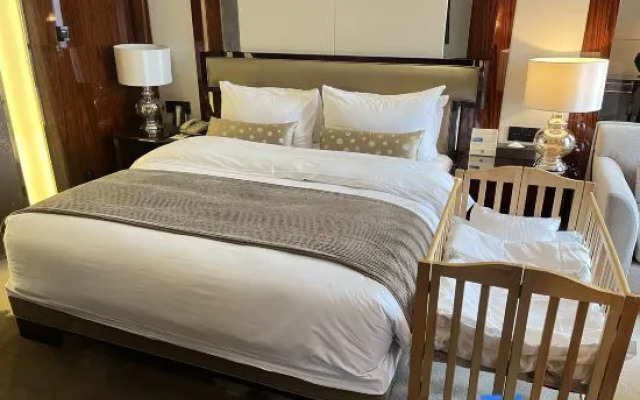 Celebrity Deyang Hotel