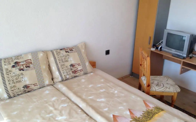 Katya Guest House