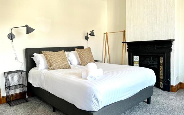 Whitchurch House by Switchback Stays