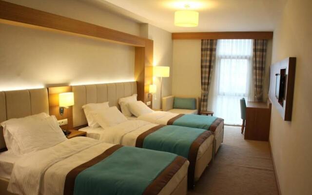Ela Hotel